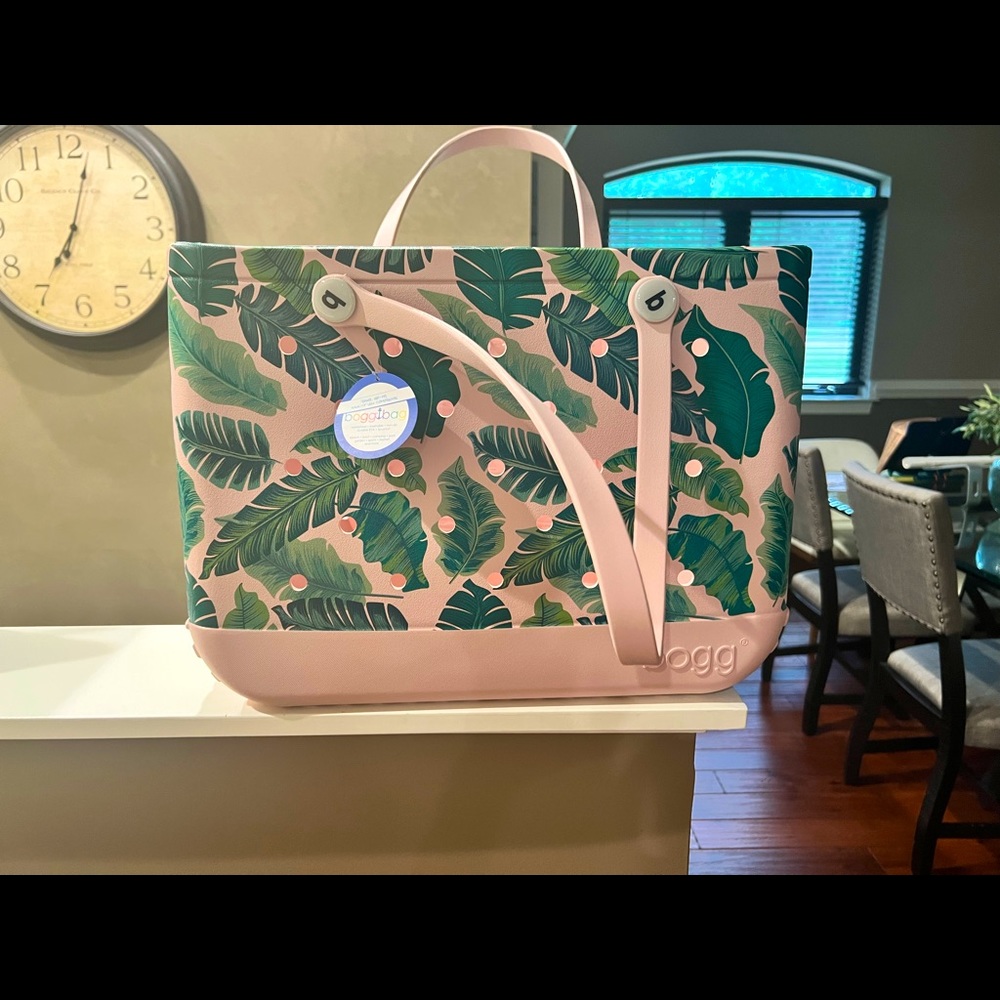 Brand New Large Bogg Bag Palms